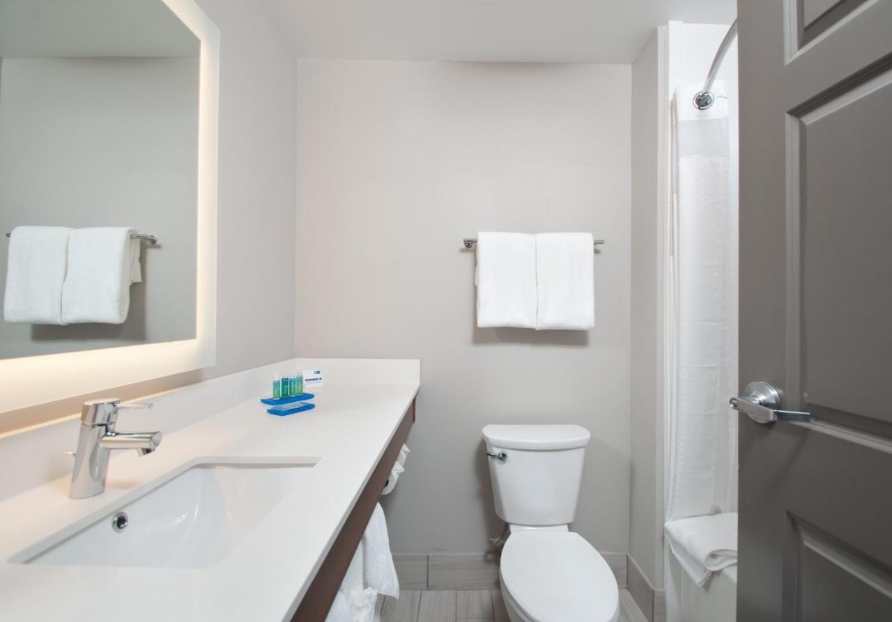 Holiday Inn Express Quantico - Stafford By Ihg Buitenkant foto