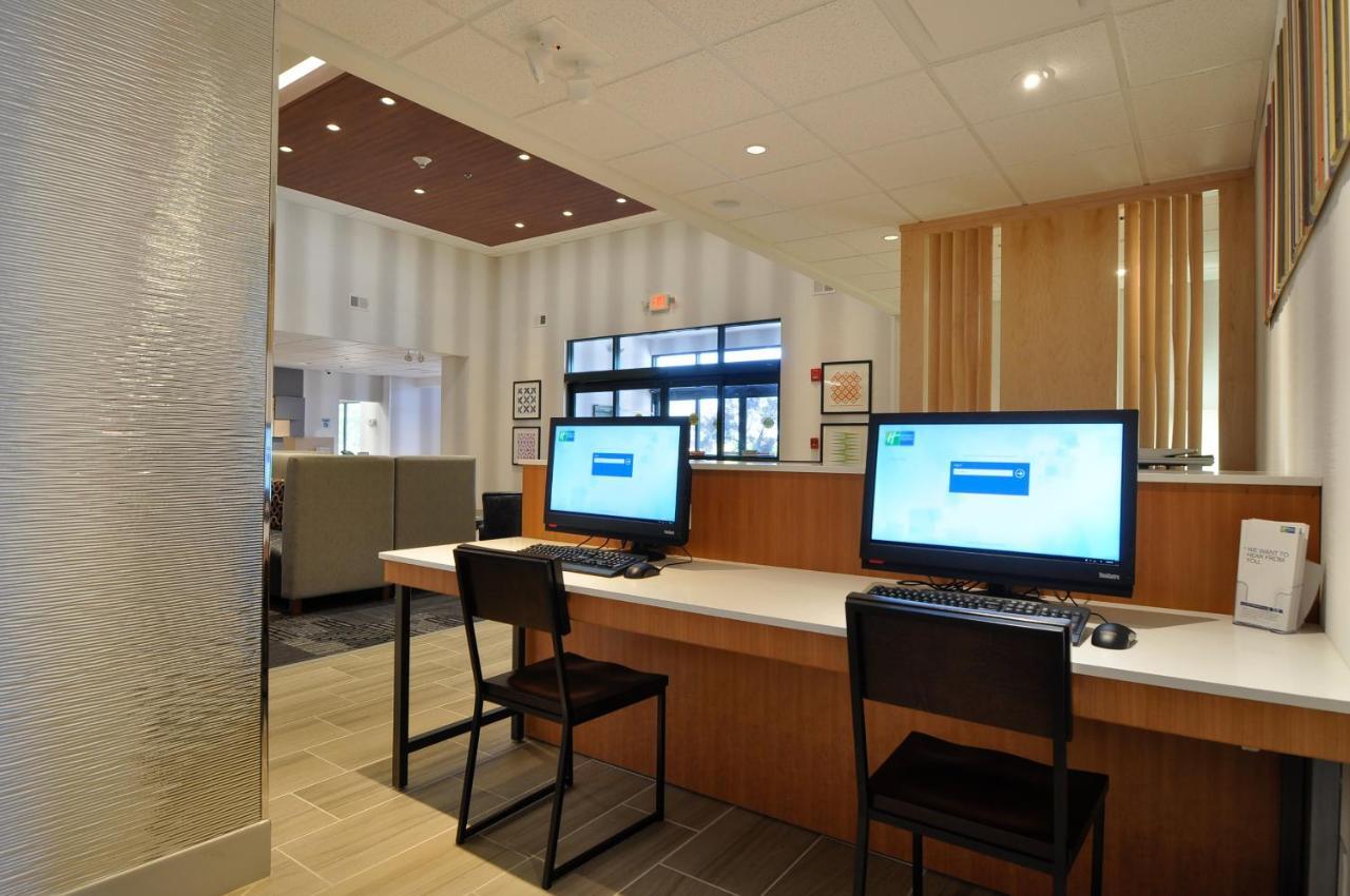 Holiday Inn Express Quantico - Stafford By Ihg Buitenkant foto