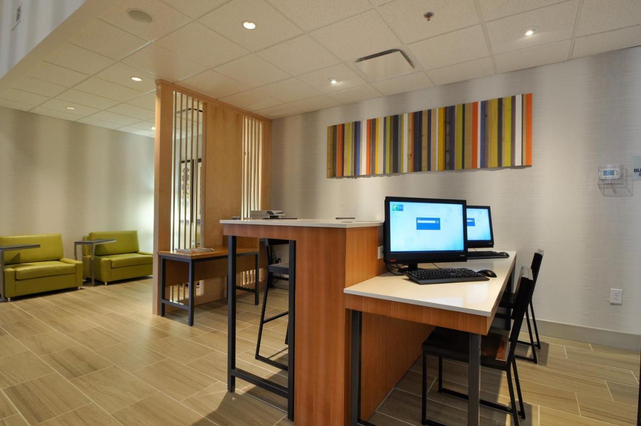 Holiday Inn Express Quantico - Stafford By Ihg Buitenkant foto